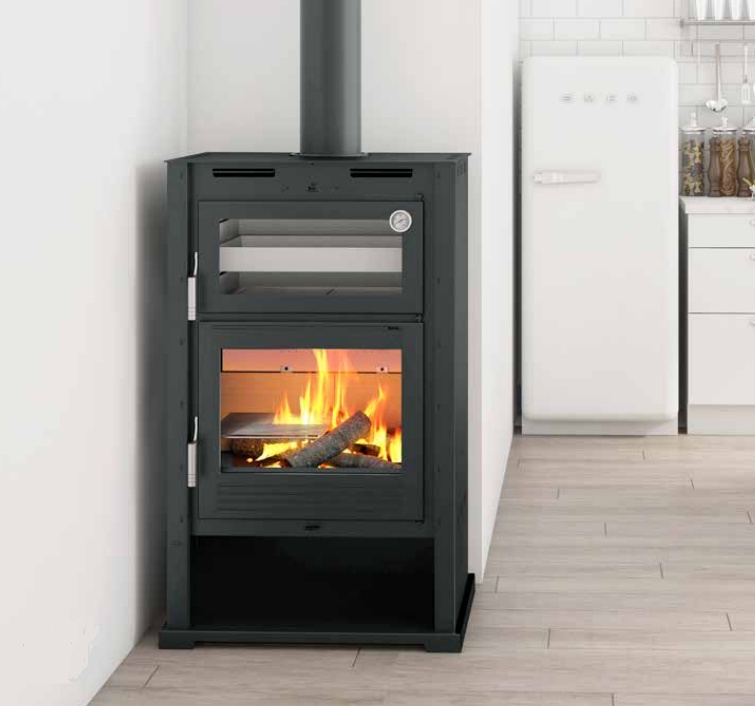 Belüfteter Holzofen mit Backfach - FIREMATIC Kentucky 9,5 kW